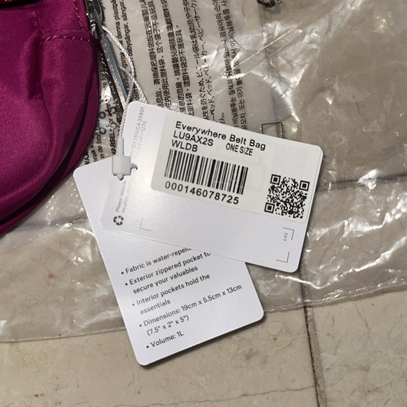 🍋 Lululemon Everywhere Belt Bag in Berry FINAL OFFER - Picture 10 of 16